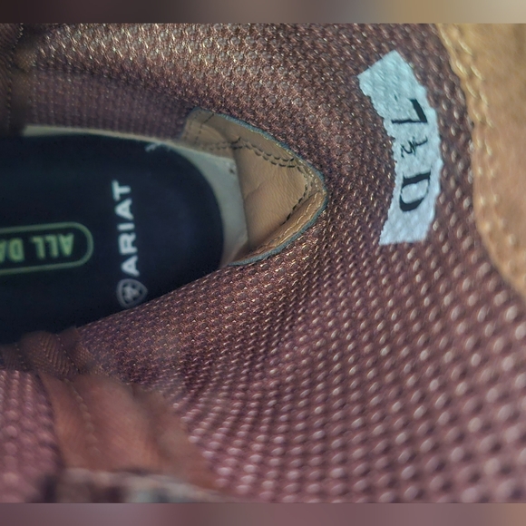 LIKE NEW ARIAT Men's work/Cowboy boots Size 7.5 - Picture 7 of 7